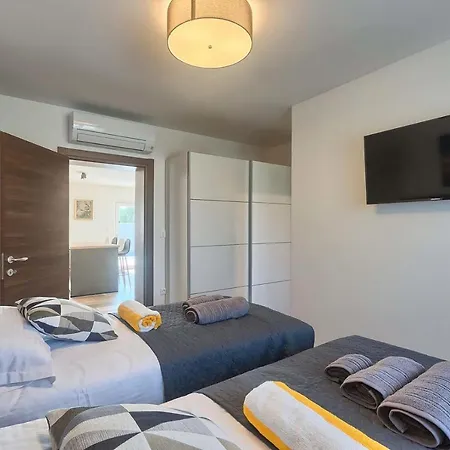 Ani Villa Šišan